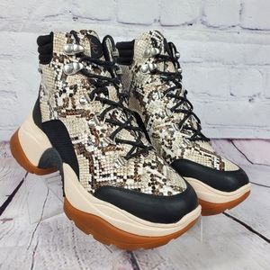 Kenneth Cole Maddox 2.0 Hiker Gore-Tex Booties
